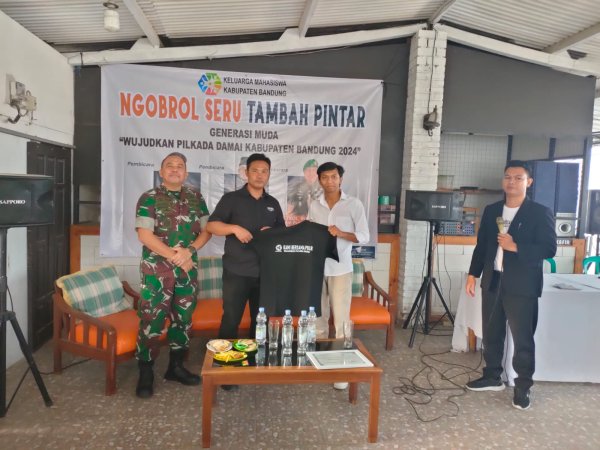 Dorong Pilkada Damai, Wakasat Intelkam Polresta Bandung Jadi Pembicara Ngobrol Seru Tambah Pintar Bersama Mahasiswa Kab. Bandung