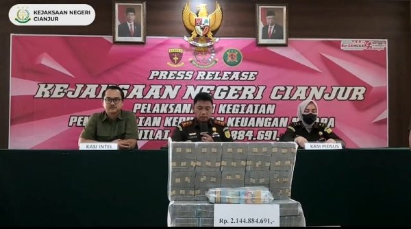 Pengembalian Kerugian Keuangan Negara Senilai Rp. 2.144.884.691,- Oleh Kejaksaan Negeri Cianjur