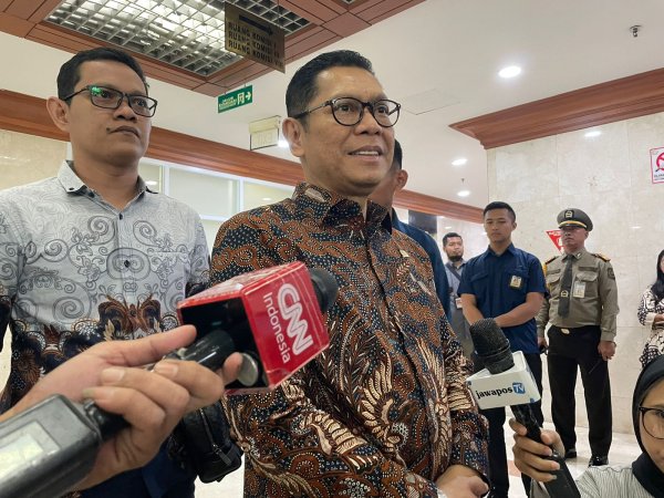 Rapat dengan Pimpinan Komisi XI, Pimpinan DPR Optimis Pertumbuhan Ekonomi Delapan Persen