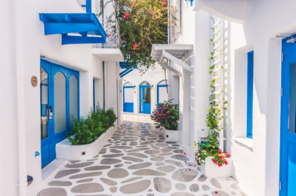 Penurunan Lalu Lintas Penumpang di Bandara Mykonos, Pulau Populer di Yunani Mengalami Tren Negatif