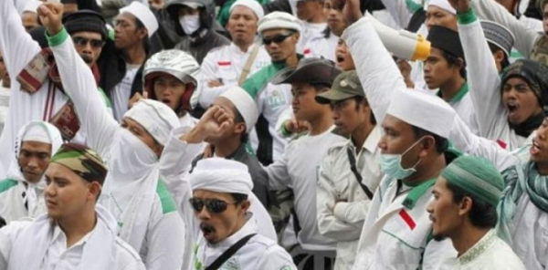 FPI Gelar Aksi 411 di Depan Istana, Tuntut Penegakan Hukum terhadap Jokowi dan Pemilik Akun Fufufafa