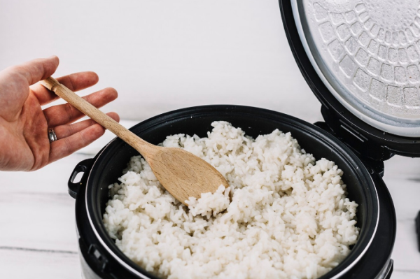 Biar Nasi Awet dan Tidak Mubazir, Perhatikan Hal Ini Saat Beli Rice Cooker