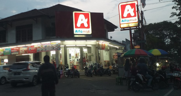 Perbedaan antara Alfamart dan Alfamidi