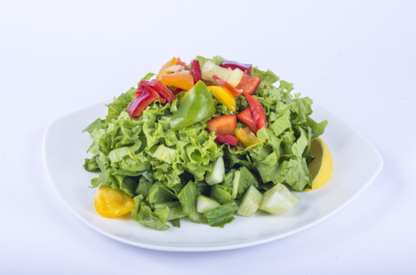 Waspadai Bahan Tambahan Ini agar Salad Tetap Sehat dan Mendukung Diet Anda
