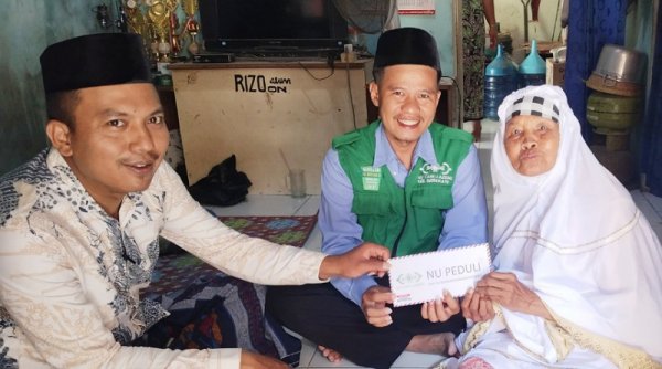 Jum'at Berkah: Santunan Yatim dan Dhuafa Lazisnu Kedokanbunder