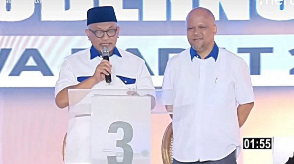 Ahmad Syaikhu Tanggapi Masalah TBC di Jawa Barat dalam Debat Perdana Pilgub