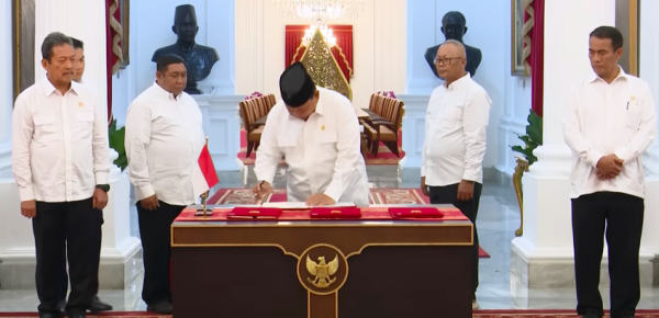 Prabowo Teken Aturan untuk Hapus Utang Petani, Nelayan, hingga UMKM