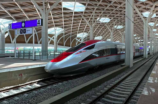 Jadwal Kereta Cepat Whoosh November 2024 dan KA Feeder Terbaru