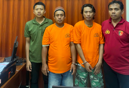 Tangkap 2 Pelaku Judi Online, Polsek Gunung Anyar Tegaskan Komitmen Bersihkan Perjudian di Wilayahnya.