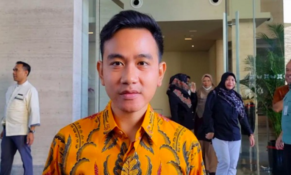 Gibran Gelar Rapat di BNPB Bahas Penanggulangan Erupsi Gunung Lewotobi Laki-laki