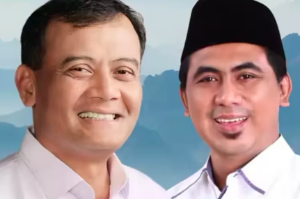 Jokowi & Luthfi-Yasin Pawai di Purwokerto, Warga Tumpah Ruah ke Jalan