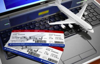 Pemerintah Turunkan Harga Tiket Pesawat Domestik 10% Selama Nataru 2024/2025
