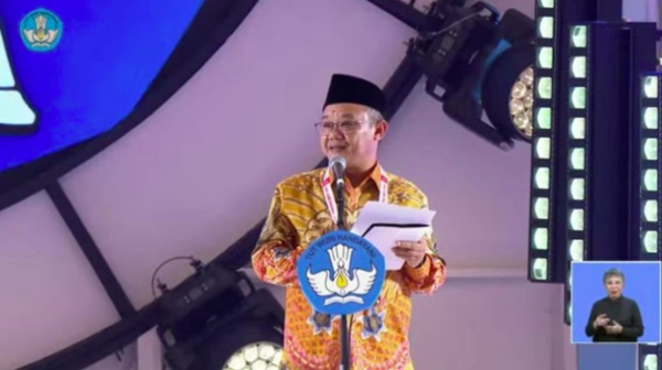 Kado Kemendikdasmen untuk Guru di HGN 2024, Termasuk Pengurangan Beban Administrasi