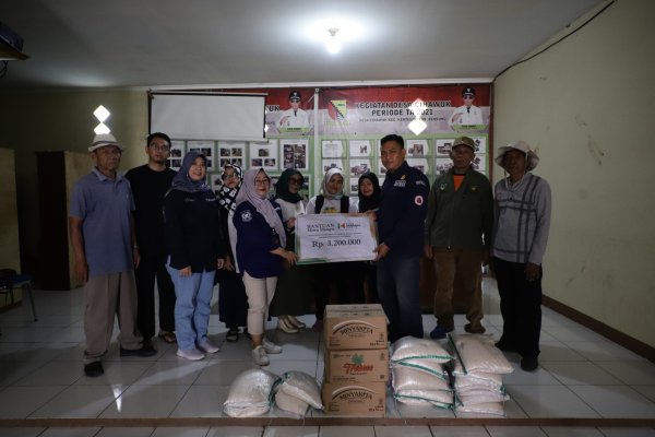 Mitra Dangu Radio Kandaga 100.8 FM Salurkan Donasi Kepada Warga Terdampak Gempa Bumi di Desa Cihawuk Kertasari
