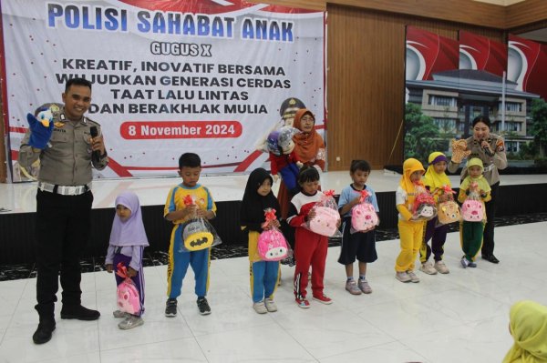 Polsanak Polresta Sidoarjo Edukasi Tertib Lalu Lintas Sejak Dini