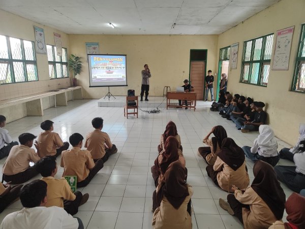 Kapolsek Cangkuang Sosialisasikan Bahaya Narkoba di SMA Bhakti Mulya