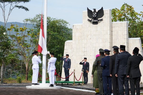 Forkopimda Kabupaten Bandung Peringati Hari Pahlawan 10 November  "Teladani Pahlawanmu, Cintai Negerimu"