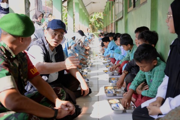 Menkop: Libatkan Koperasi, Program Uji Coba Makan Bergizi Gratis di Sukabumi Jadi Percontohan