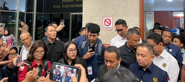 Bahlil Angkat Bicara Usai UI Menangguhkan Kelulusan Program Doktornya