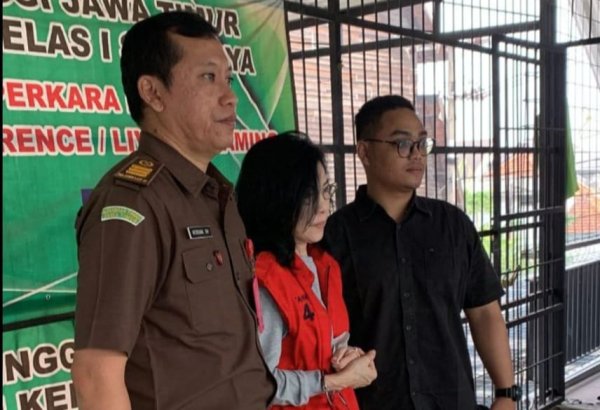 Kejati Jatim Pindahkan Tersangka Suap Meirizka Widjaja Ibunda dari Ronald Tannur ke Kejagung