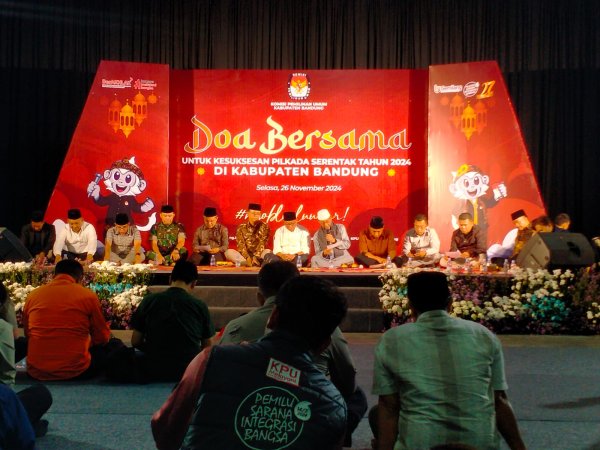 Jelang Pilkada Serentak 2024, KPU Gelar Doa Bersama dan Musnahkan Lembar Surat Suara Tidak Terpakai