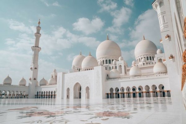 Dari Ibadah hingga Pendidikan: Fungsi Masjid di Kehidupan Masyarakat