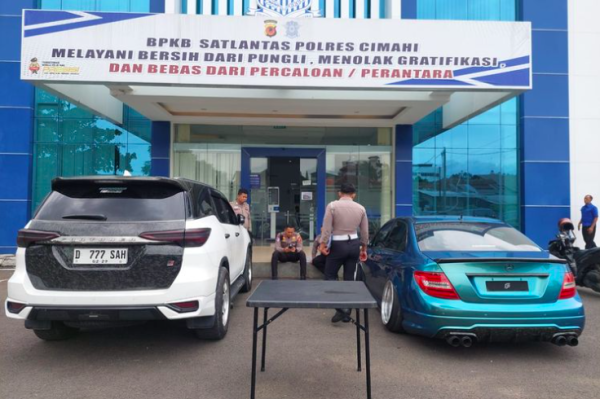 Sebuah Rumah Makan di Jalan Reog Kota Bandung Kebakaran Sumber