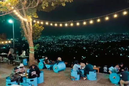 Rekomendasi Coffee Shop dengan View City Lights di Bandung
