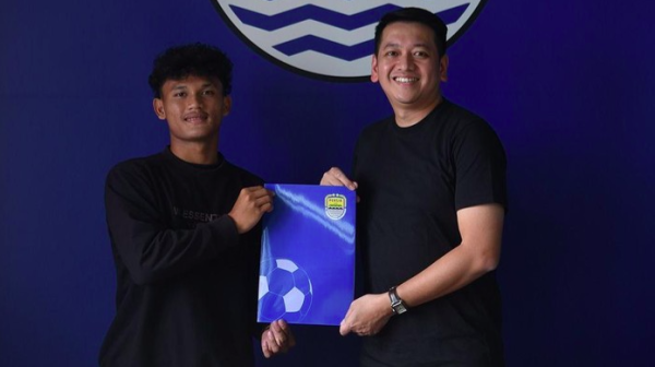 Persib Promosikan Winger Jebolan Akademi Zulkifli Lukmansyah
