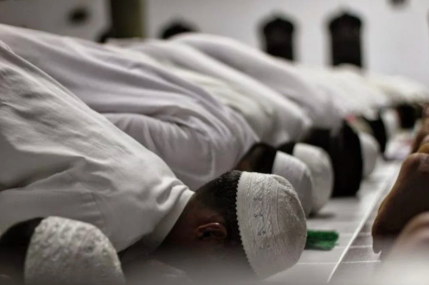 Jadwal Sholat Kabupaten Bandung Hari Ini, Minggu 29 Desember 2024
