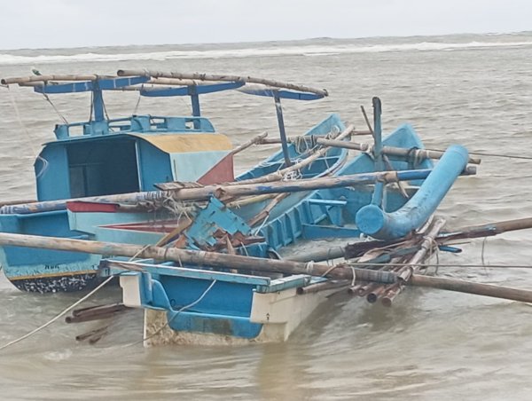 Puluhan Perahu Nelayan Ujunggenteng Sukabumi Rusak Dihantam Gelombang Tinggi