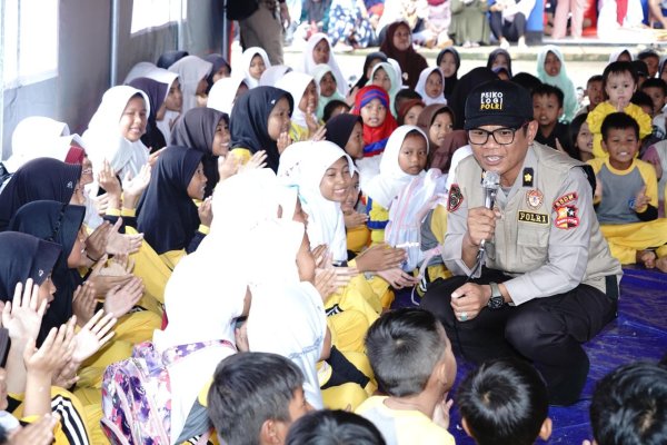 Polri Lakukan Trauma Healing untuk Anak-anak Terdampak Bencana Tanah Longsor di Sukabumi
