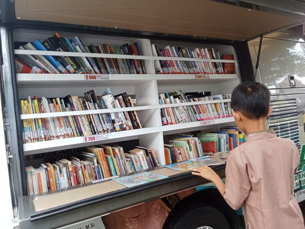 Mobil Perpustakaan Keliling Kembali Hadir di Rembug Bedas Bupati Bandung