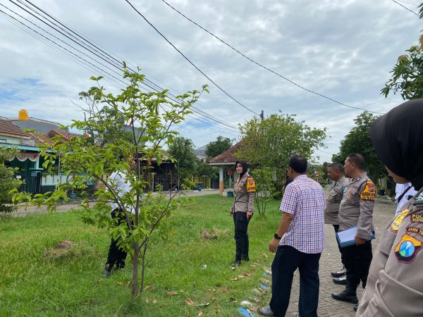 Polsek Sedati Siap Pekarangan Pangan Bergizi di Desa Buncitan