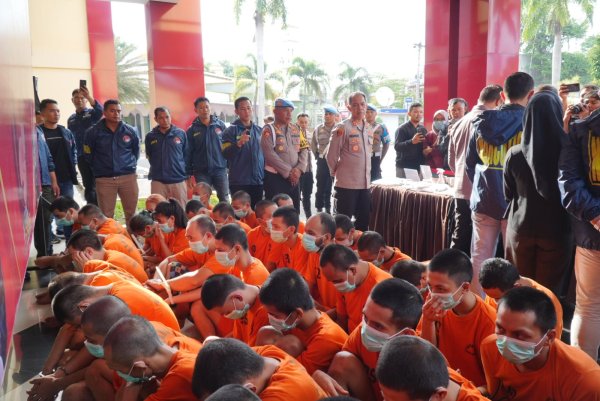 Polresta Bandung Amankan 55 Tersangka Narkotika, Barang Bukti Bernilai Hingga Rp 250 Juta