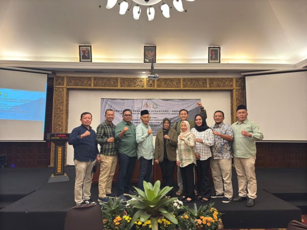 DPRD Bekerjasama Dengan Kejari Gelar Sosialisasi Perundang-undangan