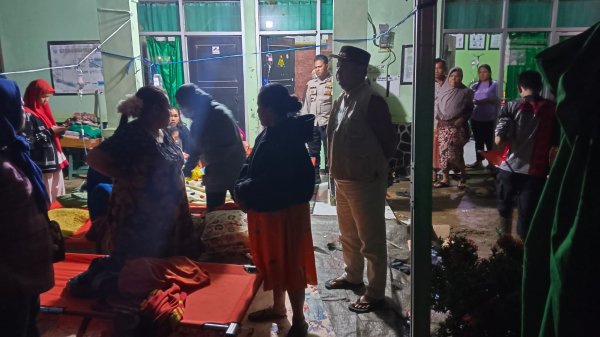 Belasan Warga Bantargadung Sukabumi Keracunan Usai Santap Sayur Jamur