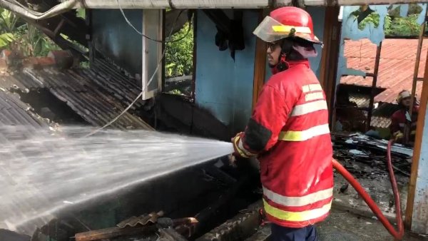 Rumah Warga Selabintana Sukabumi Diamuk Si Jago Merah