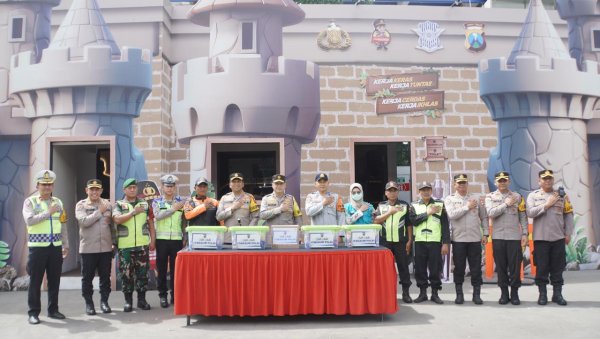 Tim Itwasum Polri Lakukan Supervisi Operasi Lilin Semeru 2024 di Sidoarjo