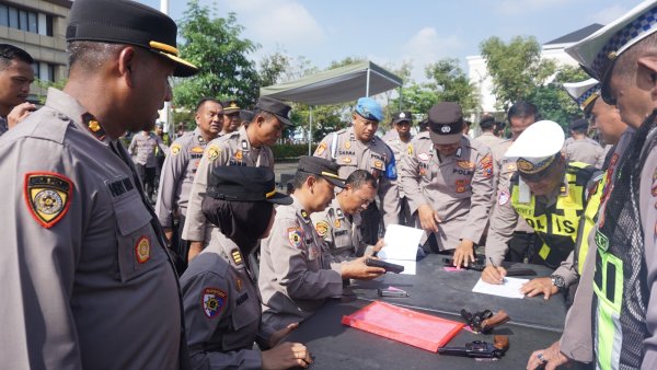 Jelang Pengamanan Tahun Baru, Wakapolresta Sidoarjo Cek Kedisiplinan Anggota