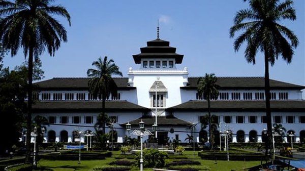 APBD Jabar Tersandung, Kontraktor Menjerit