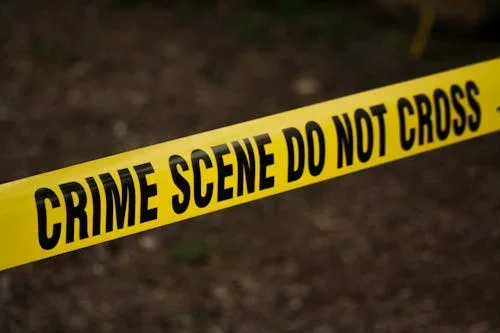 Truk di Cileungsi Bogor Oleng Lalu Tabrak Bus-Bangunan, Sopir Kabur