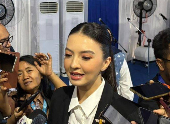 Raline Shah Resmi Dilantik Jadi Staf Khusus Menkomdigi, Ini Tiga Alasan Pemilihannya
