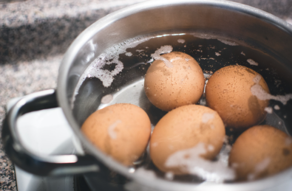 4 Menu Sarapan Protein Tinggi yang Bikin Kenyang Lebih Lama