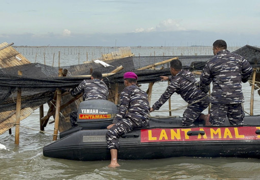 TNI AL Sudah Bongkar 9 Kilometer Pagar Laut Ilegal di Tangerang