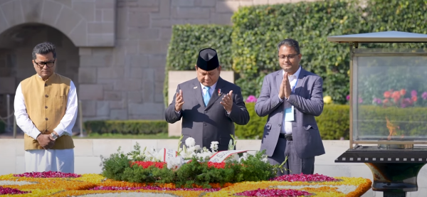 Kunjungan Kenegaraan ke India, Prabowo Subianto Berikan Penghormatan di Makam Gandhi