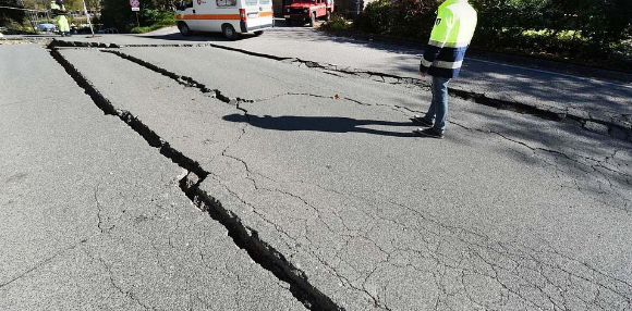 Peringatan Bahaya Megathrust, BRIN Sebut Potensi Gempa dan Tsunami Besar Mengancam Selatan Jawa