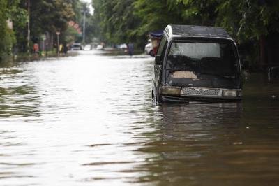 38 RT Terendam, Banjir Jakarta Timur Capai Ketinggian Tiga Meter