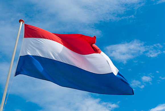Mengapa Penduduk Indonesia Tidak Fasih Berbahasa Belanda Seperti Malaysia dan Singapura Berbahasa Inggris