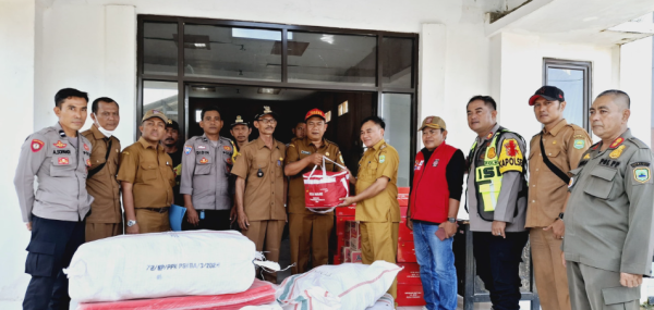 Kemensos Salurkan Bantuan Rp138 Juta untuk Korban Puting Beliung di Subang